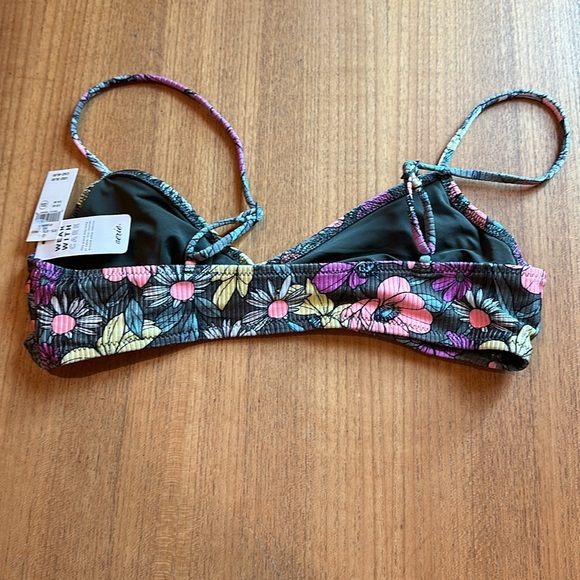 Aerie Floral Bikini Top - Size Medium - NWT - Picture 4 of 4